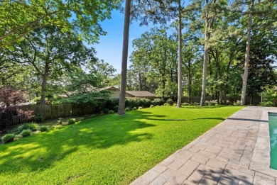Located just steps from Pleasant Valley Country Club, tennis on Pleasant Valley Country Club in Arkansas - for sale on GolfHomes.com, golf home, golf lot