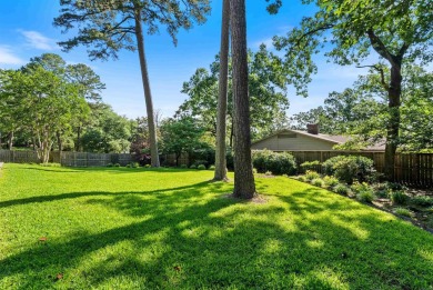 Located just steps from Pleasant Valley Country Club, tennis on Pleasant Valley Country Club in Arkansas - for sale on GolfHomes.com, golf home, golf lot