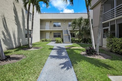 You will love this move in ready, fully furnished 2 bedroom 2 on Kings Point Golf -Flanders Way in Florida - for sale on GolfHomes.com, golf home, golf lot
