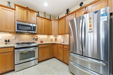 Welcome to this beautifully maintained three bedroom, three full on Canongate Golf At Sun City Peachtree in Georgia - for sale on GolfHomes.com, golf home, golf lot