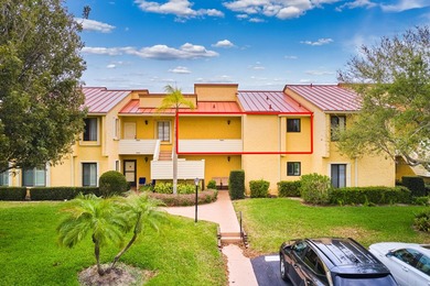 Charming 1BR/1.5BA condo overlooking the golf course in the on Miles Grant Country Club in Florida - for sale on GolfHomes.com, golf home, golf lot