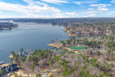 LAKE FRONT LUXURY LIVING AT REYNOLDS LAKE OCONEE!  Perfectly on Reynolds Lake Oconee - The Oconee in Georgia - for sale on GolfHomes.com, golf home, golf lot