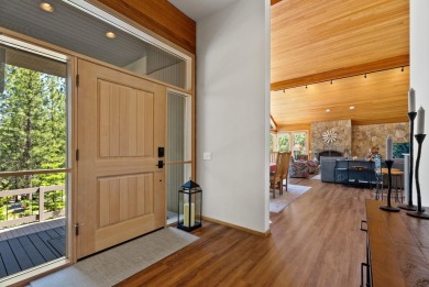 Welcome to GM 419 where beauty and tranquility await. In 2022 on Black Butte Ranch Golf Club Glaze Meadow in Oregon - for sale on GolfHomes.com, golf home, golf lot