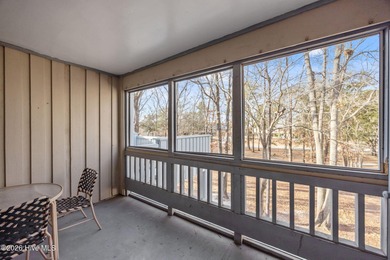 Fully furnished and thoughtfully updated, this two-level condo on Harbour Point Golf Club in North Carolina - for sale on GolfHomes.com, golf home, golf lot