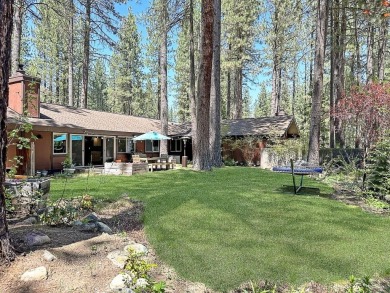 This cozy bright home is located in Graeagle Meadows with views on Graeagle Meadows Golf Course in California - for sale on GolfHomes.com, golf home, golf lot