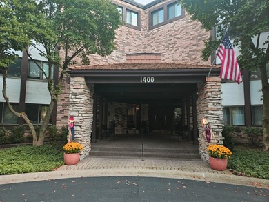 Experience refined living in this beautifully updated 2-bedroom on Old Orchard Country Club in Illinois - for sale on GolfHomes.com, golf home, golf lot
