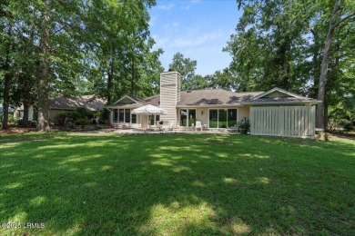 Welcome to this charming 3BR/2.5BA home in the desirable Rose on Rose Hill Golf Club in South Carolina - for sale on GolfHomes.com, golf home, golf lot