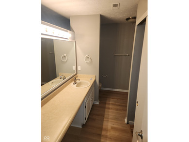 This single-family home is located in a corner of Indianapolis on William Sahm Golf Course in Indiana - for sale on GolfHomes.com, golf home, golf lot