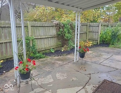 This single-family home is located in a corner of Indianapolis on William Sahm Golf Course in Indiana - for sale on GolfHomes.com, golf home, golf lot