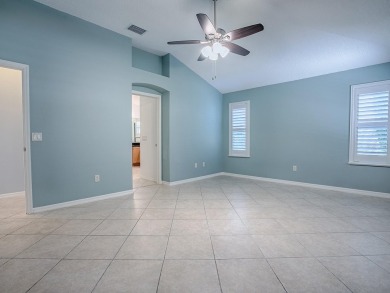 GOLF FRONT LIVING WITH NO BOND! This beautiful 3 Bedroom, 2 Bath on The Links of Spruce Creek in Florida - for sale on GolfHomes.com, golf home, golf lot