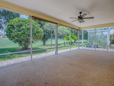 GOLF FRONT LIVING WITH NO BOND! This beautiful 3 Bedroom, 2 Bath on The Links of Spruce Creek in Florida - for sale on GolfHomes.com, golf home, golf lot