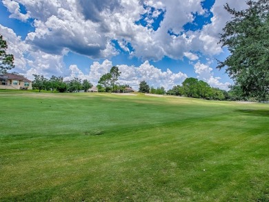 GOLF FRONT LIVING WITH NO BOND! This beautiful 3 Bedroom, 2 Bath on The Links of Spruce Creek in Florida - for sale on GolfHomes.com, golf home, golf lot