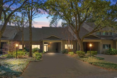 Welcome to this exceptional 3-bedroom, 3-bathroom villa in the on Pawleys Plantation Golf and Country Club in South Carolina - for sale on GolfHomes.com, golf home, golf lot