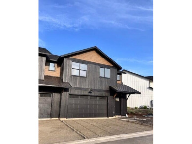 Summer interest rate special, call agent for more details! Call on  in Oregon - for sale on GolfHomes.com, golf home, golf lot