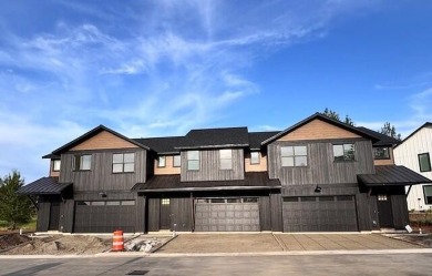 Summer interest rate special, call agent for more details! Call on  in Oregon - for sale on GolfHomes.com, golf home, golf lot
