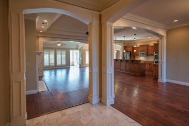 Patricia Island Estates, Grove, OK Home on 1 Acre Lot    What an on Patricia Island Golf Club in Oklahoma - for sale on GolfHomes.com, golf home, golf lot