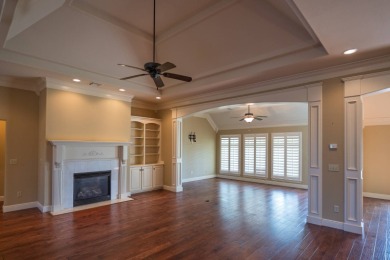 Patricia Island Estates, Grove, OK Home on 1 Acre Lot    What an on Patricia Island Golf Club in Oklahoma - for sale on GolfHomes.com, golf home, golf lot