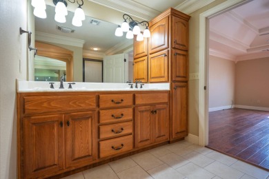 Patricia Island Estates, Grove, OK Home on 1 Acre Lot    What an on Patricia Island Golf Club in Oklahoma - for sale on GolfHomes.com, golf home, golf lot