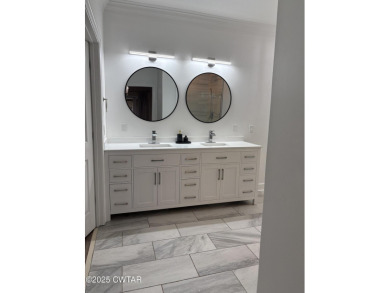 Beautiful upgraded home near Jackson Country club! New kitchen on Jackson Country Club in Tennessee - for sale on GolfHomes.com, golf home, golf lot