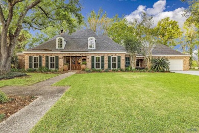 This home feels so magical, warm, and welcoming. Walk into a on Ellendale Country Club in Louisiana - for sale on GolfHomes.com, golf home, golf lot