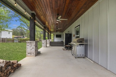This beautifully custom-built home offers an inviting on Rayburn Country Club in Texas - for sale on GolfHomes.com, golf home, golf lot