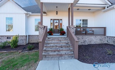 This beautiful home situated on a corner lot offers 3 bedrooms on Goose Pond Colony Resort - Plantation Golf Course in Alabama - for sale on GolfHomes.com, golf home, golf lot