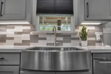 This beautifully custom-built home offers an inviting on Rayburn Country Club in Texas - for sale on GolfHomes.com, golf home, golf lot