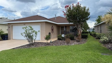 Enjoy this charming Atwell model in On Top of the World. This on On Top of the World Golf Course in Florida - for sale on GolfHomes.com, golf home, golf lot