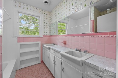 Welcome to 921 Confederate Avenue, a charming brick ranch on Country Club of Salisbury in North Carolina - for sale on GolfHomes.com, golf home, golf lot