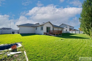 Charming 3-Bedroom  2 Bath home, with room to grow, in golf on Sage Lakes Municipal Golf Course in Idaho - for sale on GolfHomes.com, golf home, golf lot