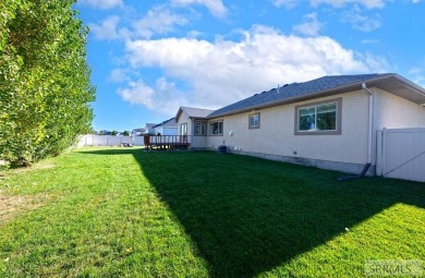 Charming 3-Bedroom  2 Bath home, with room to grow, in golf on Sage Lakes Municipal Golf Course in Idaho - for sale on GolfHomes.com, golf home, golf lot