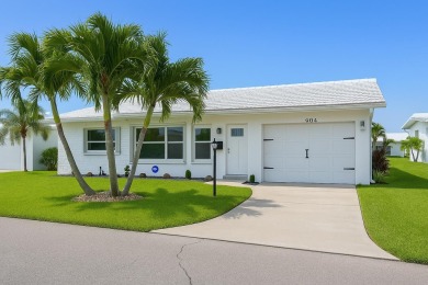 CHARMING 55+ COMMUNITY, PRICED TO SELL!!! HOME IN GREAT on Leisureville Community Golf Course in Florida - for sale on GolfHomes.com, golf home, golf lot