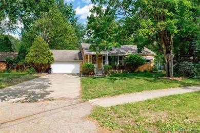 **OPEN HOUSE SUNDAY 6/8, 1-3PM** You won't want to miss your on Plum Hollow Country Club in Michigan - for sale on GolfHomes.com, golf home, golf lot