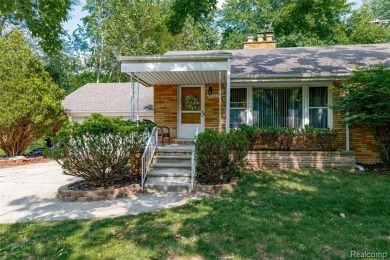 **OPEN HOUSE SUNDAY 6/8, 1-3PM** You won't want to miss your on Plum Hollow Country Club in Michigan - for sale on GolfHomes.com, golf home, golf lot