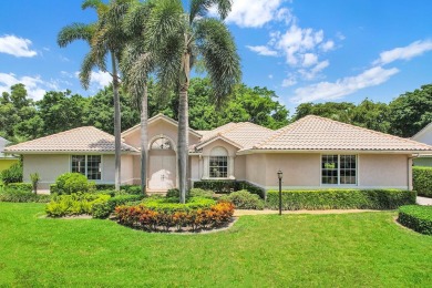 4 Bedroom, 3 bath home with private courtyard pool located in on Pine Tree Golf Club in Florida - for sale on GolfHomes.com, golf home, golf lot