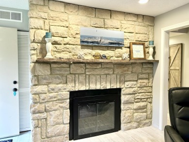 Very nice upper-level condo in a gated golfing Lake Cumberland on Woodson Bend Resort in Kentucky - for sale on GolfHomes.com, golf home, golf lot