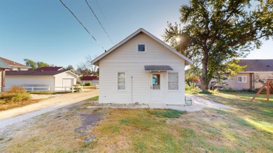Welcome to 934 W Cedar St in Cherokee, IA!! This spacious home on Cherokee Golf and Country Club in Iowa - for sale on GolfHomes.com, golf home, golf lot