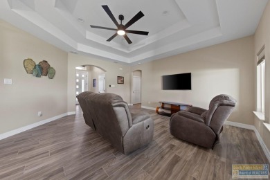 115 Torrey Pines - Beautiful 3BD/2BA open-concept home with lake on South Padre Island Golf Club in Texas - for sale on GolfHomes.com, golf home, golf lot