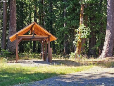 Discover an outdoor enthusiasts paradise at 106 Maple Court! on High Valley Country Club in Washington - for sale on GolfHomes.com, golf home, golf lot
