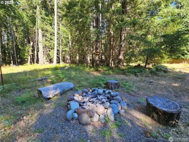Discover an outdoor enthusiasts paradise at 106 Maple Court! on High Valley Country Club in Washington - for sale on GolfHomes.com, golf home, golf lot