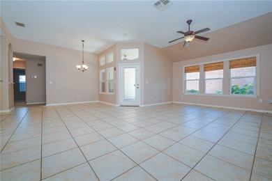 Welcome to this charming patio-style home! As you come inside on Rockport Country Club in Texas - for sale on GolfHomes.com, golf home, golf lot