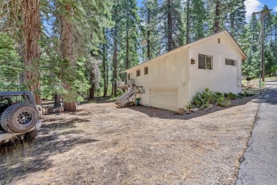 This darling cabin in the Lake Almanor Country Club is just a on Lake Almanor Country Club in California - for sale on GolfHomes.com, golf home, golf lot