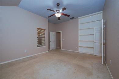 Welcome to this charming patio-style home! As you come inside on Rockport Country Club in Texas - for sale on GolfHomes.com, golf home, golf lot