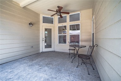 Welcome to this charming patio-style home! As you come inside on Rockport Country Club in Texas - for sale on GolfHomes.com, golf home, golf lot