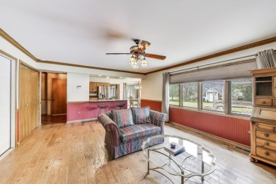 Welcome to this beautifully cared for one owner home offering on Palos Hills Municipal Golf Course in Illinois - for sale on GolfHomes.com, golf home, golf lot
