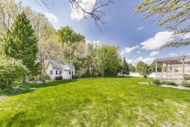 Welcome to this beautifully cared for one owner home offering on Palos Hills Municipal Golf Course in Illinois - for sale on GolfHomes.com, golf home, golf lot