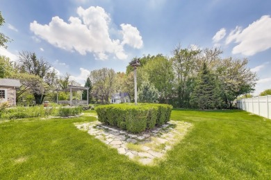 Welcome to this beautifully cared for one owner home offering on Palos Hills Municipal Golf Course in Illinois - for sale on GolfHomes.com, golf home, golf lot