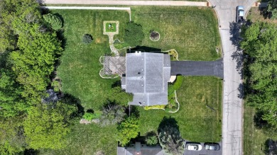 Welcome to this beautifully cared for one owner home offering on Palos Hills Municipal Golf Course in Illinois - for sale on GolfHomes.com, golf home, golf lot