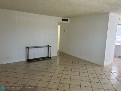 Clean canvas, a Handy Man special and ready for you to make it on Kings Point Golf -Flanders Way in Florida - for sale on GolfHomes.com, golf home, golf lot