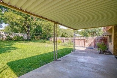 Charming Home in Ridglea Country Club Estates! Nestled in the on Ridglea Golf Course in Texas - for sale on GolfHomes.com, golf home, golf lot